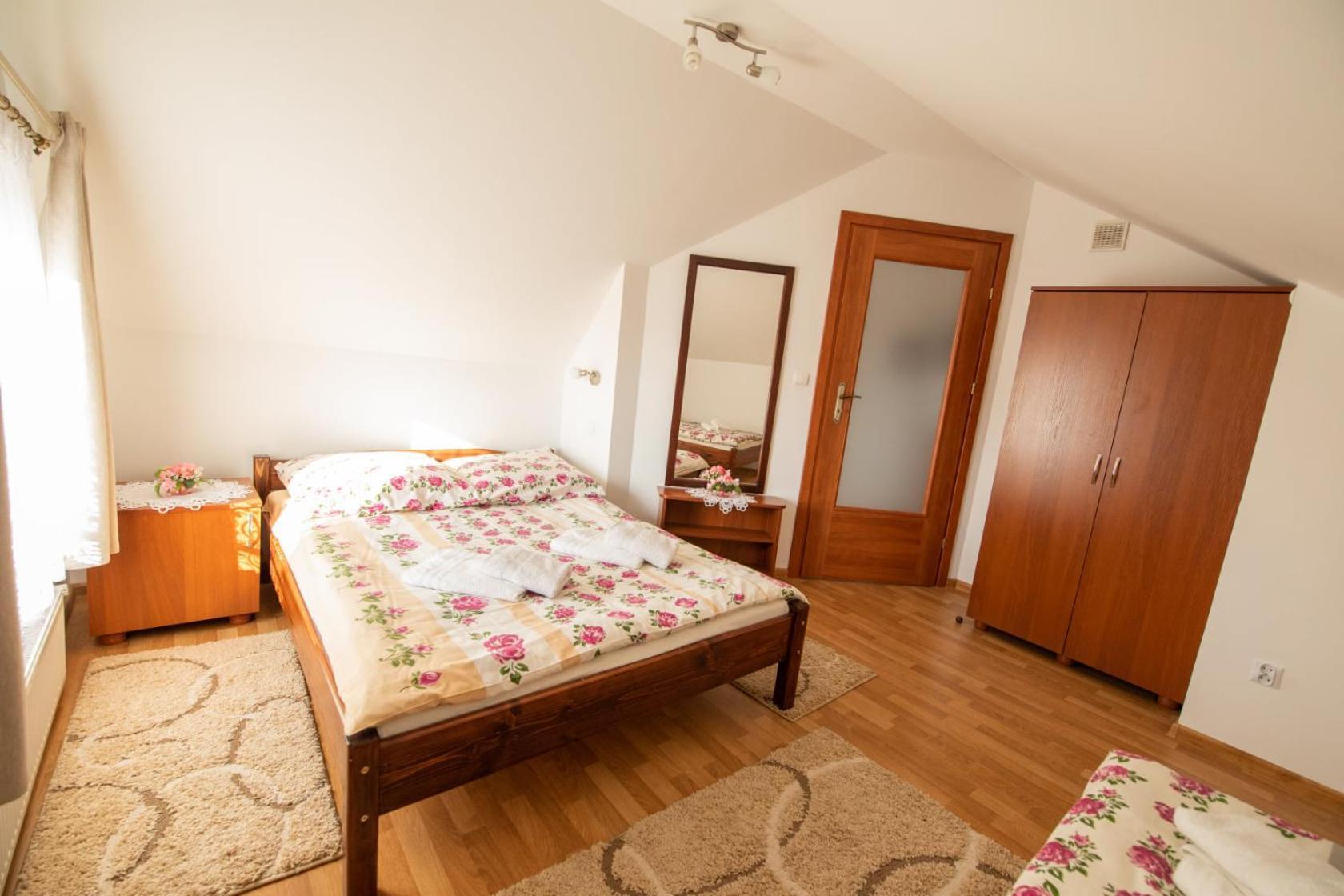Pokoje I Apartament U Lucyny Czarna Góra Rum bild