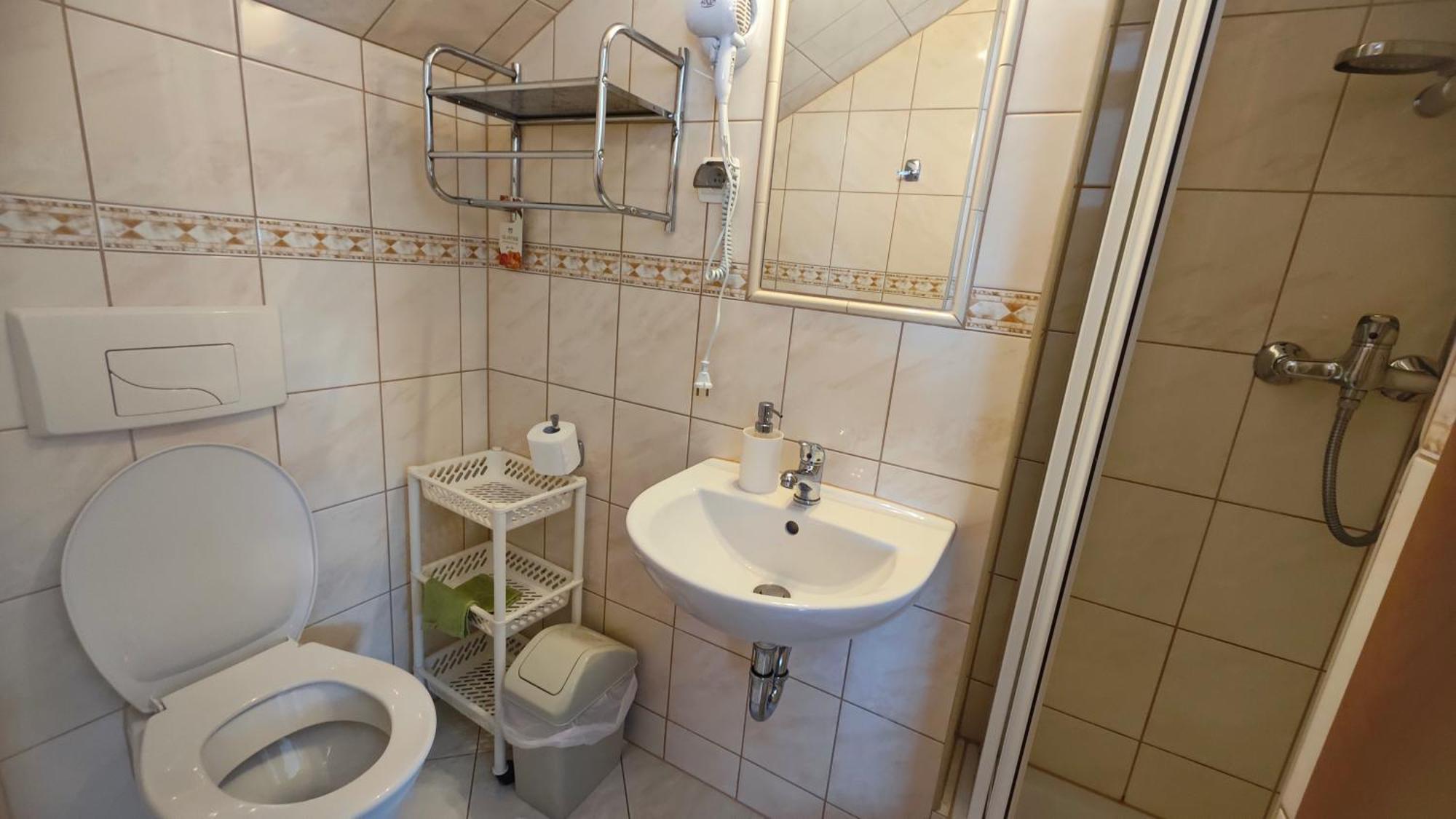 Pokoje I Apartament U Lucyny Czarna Góra Rum bild