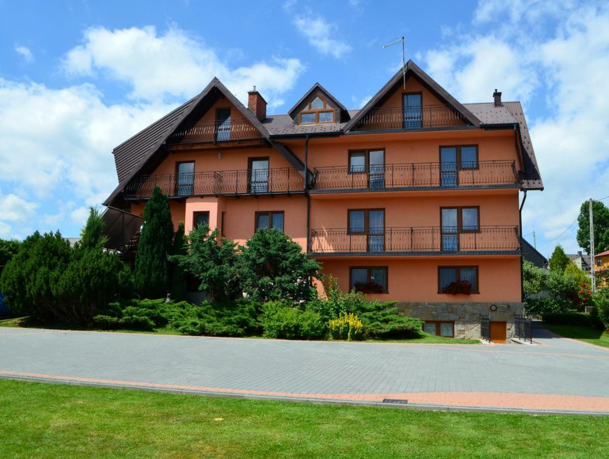 Pokoje I Apartament U Lucyny Czarna Góra Exteriör bild
